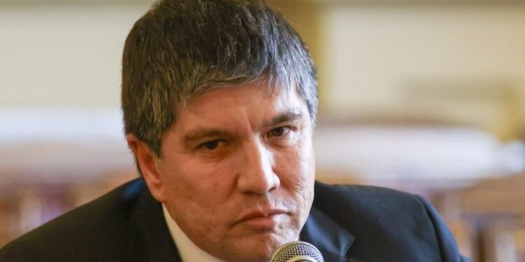 Manuel Monsalve es interrogado por primera vez por la Fiscalía