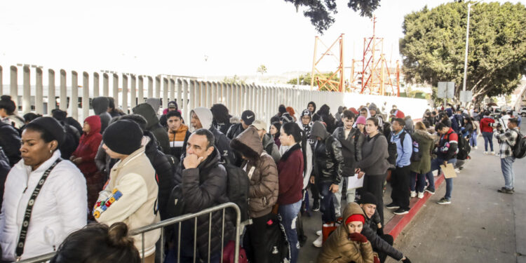 Trump deportó 4.000 personas a México en su primera semana