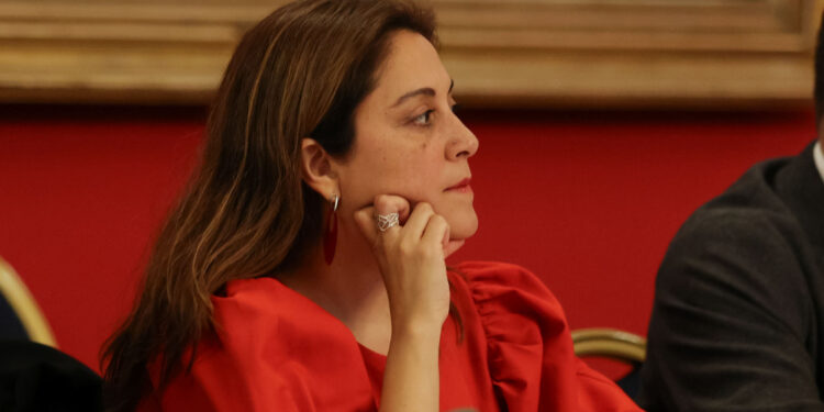 Fallida compra de casa de Allende: Boric pidió la renuncia a ministra de Bienes Nacionales