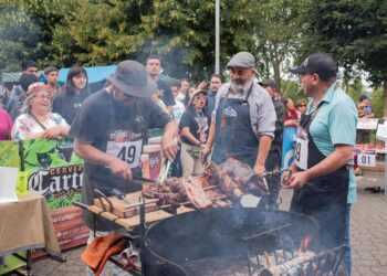 Concurso “Osorno Asador 2025” eligió el mejor asado al palo del sur