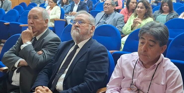 Inicio clases: Alcalde de Osorno se reunión con directores de escuelas y liceos muicipales 