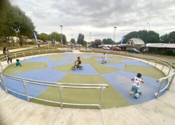 Vecinos de población Carlos Follert de Francke inauguran plaza “Los Pinos»