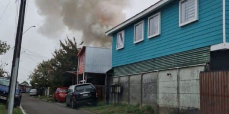 Incendio la mañana de este viernes afectó vivienda en sector Rahue Alto