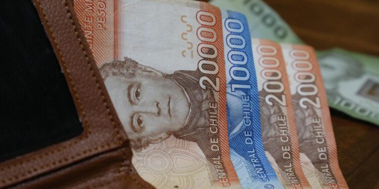 Desde este lunes pagan el Bono Marzo 2025: Revisa los requisitos para recibir $64 mil