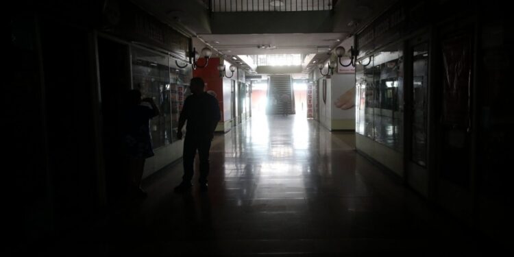 Tres pacientes electrodependientes murieron durante masivo corte de luz