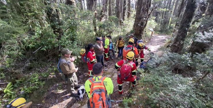 La Unión: Encuentran con vida a tres adultos mayores y su guía que llevaban perdidos más de 24 horas