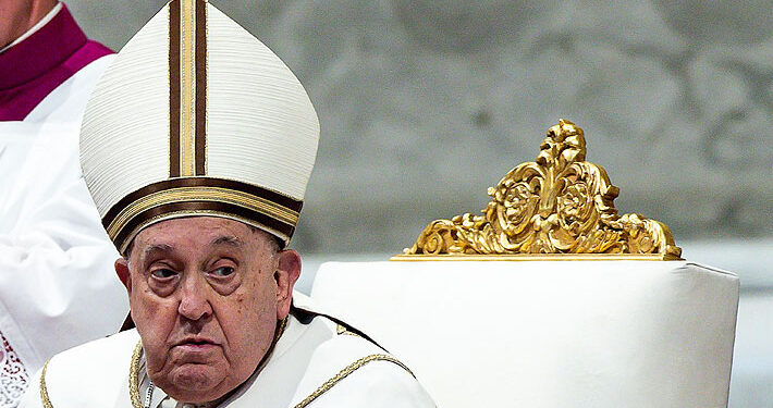 Papa Francisco será hospitalizado debido a su bronquitis: Se realizará exámenes de diagnóstico