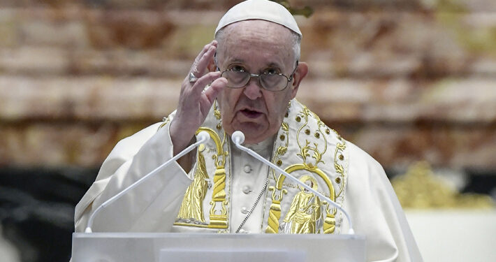 Papa Francisco sufre nueva «crisis» respiratoria: Fue conectado a «ventilación mecánica no invasiva»