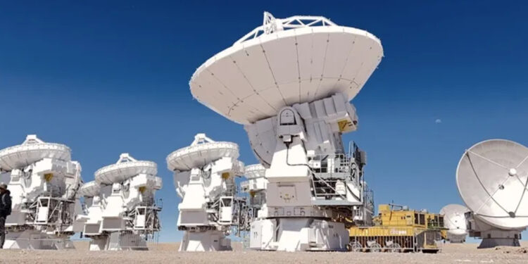 Descubren asteroide con una pequeña probabilidad de chocar a la Tierra en 2032