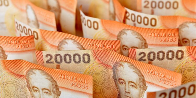 Sueldos reales crecieron 2,4% durante el año 2024