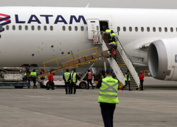 Por horas cumplidas de vuelo de tripulación, vuelo Osorno – Santiago debió ser cancelado