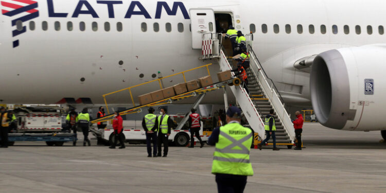 Por horas cumplidas de vuelo de tripulación, vuelo Osorno – Santiago debió ser cancelado