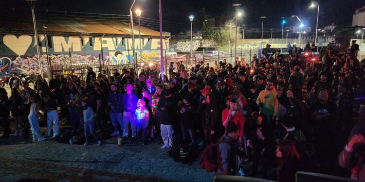 Osorno: más de 400 personas disfrutaron música electrónica en el Fuerte Reina Luisa