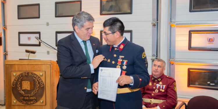 Osorno: Entregan orden de compra para carro bomba de especialidad a sexta compañía de Bomberos