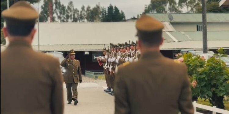 General Jorge Valdivia asume el mando de Carabineros en la zona de Los Lagos