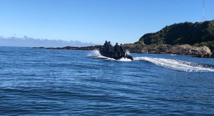Dan a conocer identidad de los siete pescadores de lancha desaparecida en el Biobío