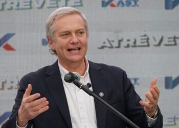 Republicanos afirman que candidatura de Evelyn Matthei va “en caída libre”