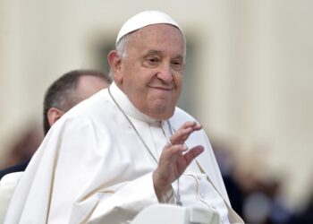 Informan que Papa Francisco pasó «una noche tranquila»: Cumplió tres semanas hospitalizado
