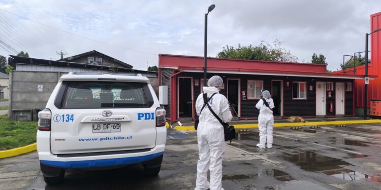 Encapuchados y mediante alunizaje: PDI indaga millonario robo que afectó a servicentro en San Pablo