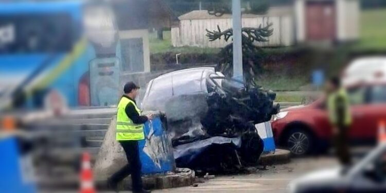 Conductor falleció tras impactar contra barrera de contención de peaje en Purranque