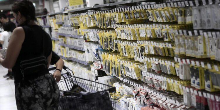 Multigremial Nacional pide fiscalizar malls chinos: Acusan irregularidades y que existe «explotación laboral»