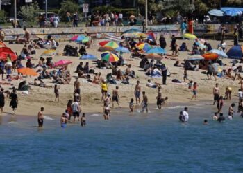 Turistas extranjeros en Chile aumentaron 54,8% durante febrero