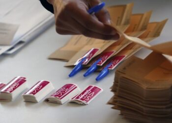 Comisión declaró inadmisible indicación del Gobierno para limitar el voto migrante
