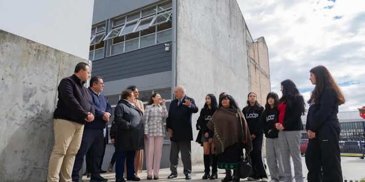 Inauguran año escolar 2025 en Osorno con acto junto a autoridades