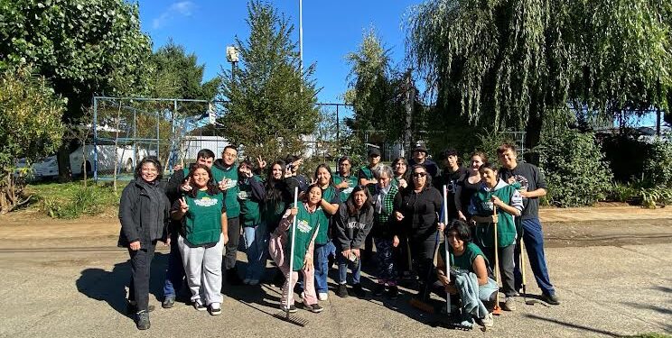 Estudiantes de de Santo Tomás Osorno realizaron acciones comunitarias en Mechoneo Solidario