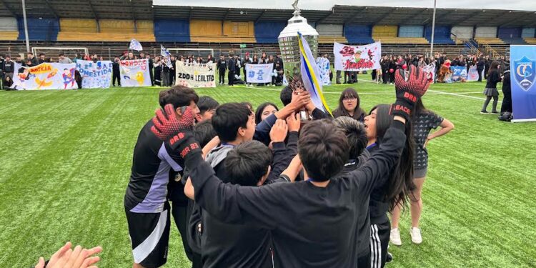 Finalizó con entusiasmo la Copa Buena Convivencia del Liceo Carmela Carvajal