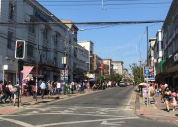 Alcalde Bertín informó que se aplicará polvillo de roca en calle Ramírez tras accidentes