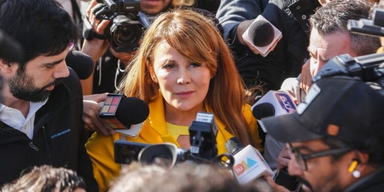 Cathy Barriga seguirá con arresto domiciliario nocturno tras reformalización