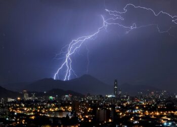 Activan Alerta Temprana Preventiva por tormentas eléctricas en región de Los Lagos