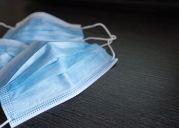 Este martes inicia el uso obligatorio de mascarilla en Chile: ¿Dónde aplica y hasta qué fecha durará?