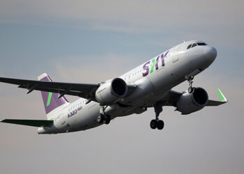 Pilotos de Sky dicen que no hay acuerdo en negociación colectiva: Huelga iniciaría la noche del lunes