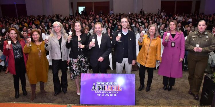 Mujeres del sur celebran liderazgo y resiliencia en multitudinario Seminario de Aproleche Osorno