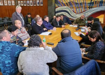 Autoridades y empresas forestales acuerdan medidas en tramo en intervención en la ruta U-40