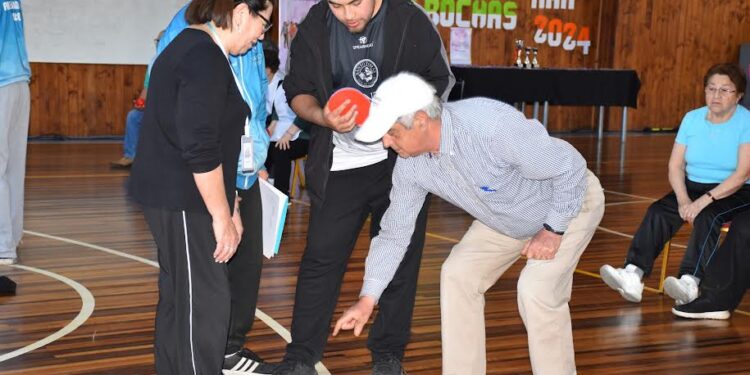 Encuentro reunió a estudiantes de Preparador Físico de Santo Tomás Osorno y Adultos Mayores de Ovejería