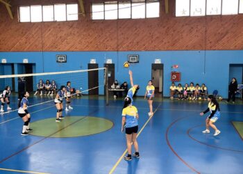Con una histórica participación partió el torneo Sub-14 de Vóleibol Femenino en Osorno