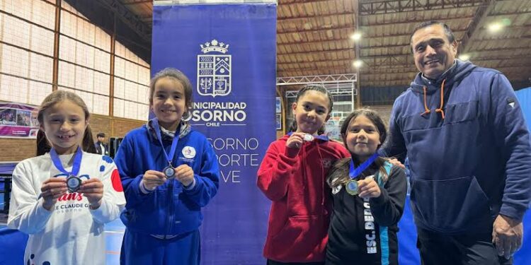 Abierto de tenis de mesa reunió a más de 30 deportistas en Osorno
