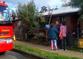 Osorno: Incendio se registró en tres viviendas del sector Francke