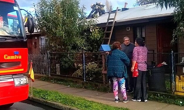 Osorno: Incendio se registró en tres viviendas del sector Francke