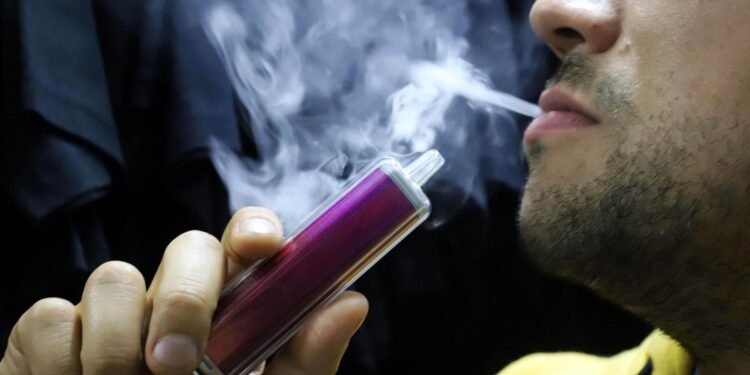 Entra en vigencia nueva Ley de Vapeadores: El principal cambio en su venta y la advertencia