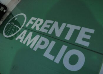 Frente Amplio niega vínculos con ProCultura y acusa persecución política