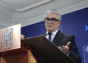 Ministro Mario Marcel descarta conflicto de interés tras revelar relación con Carolina Tohá