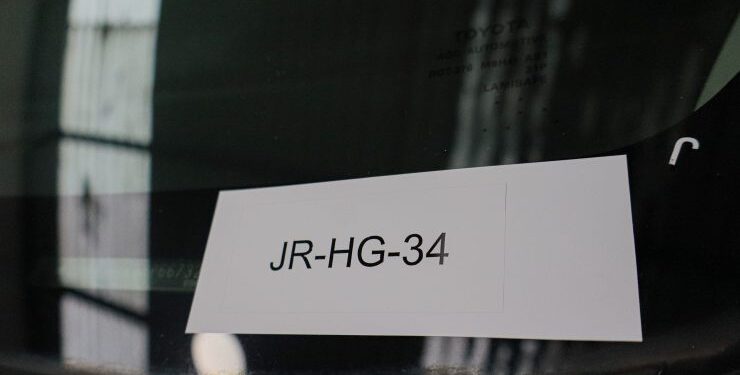 Comienzan las fiscalizaciones por grabado de patentes: ¿cuáles son las multas y qué exige la norma?