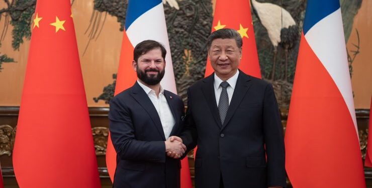 Presidente Boric se reúne con Xi Jinping en Pekín: Mandatario destacó vínculo histórico con China