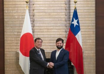 Presidente Boric se reunió con primer ministro de Japón para ver mercados e intercambio cultural