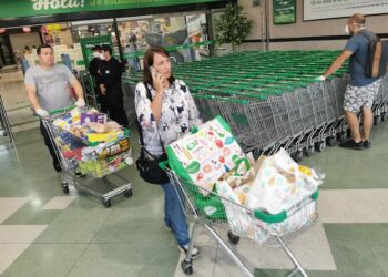 Cómo funcionan los supermercados y malls este miércoles 21 de mayo para el Día de las Glorias Navales en Chile