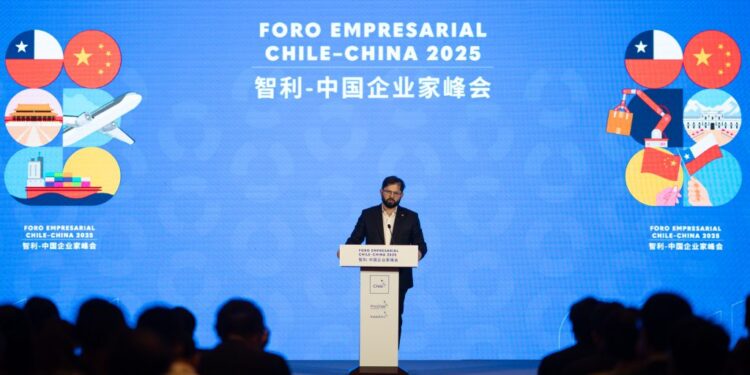Presidente Boric encabezó Foro Empresarial Chile-China 2025